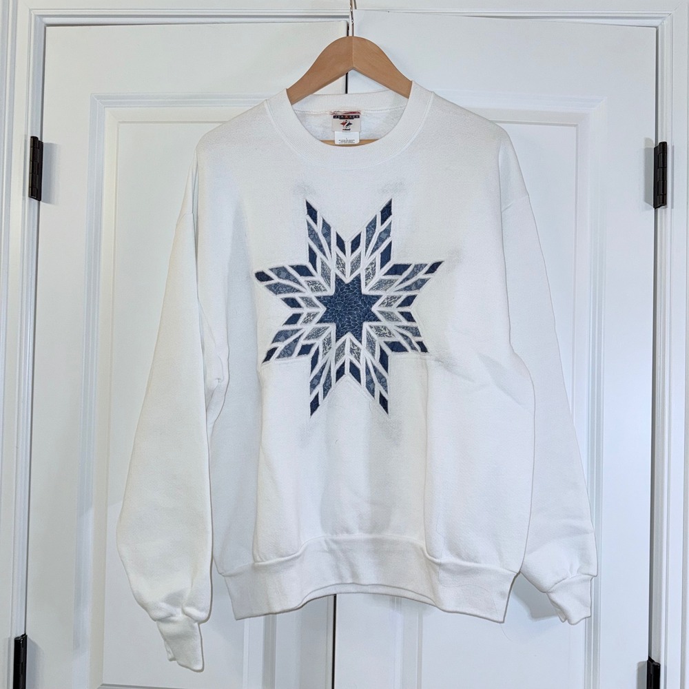 White Jerzees Activewear Snowflake Star Graphic Sweatshirt‎ Crewneck Size L